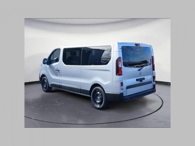 Renault Trafic image 2