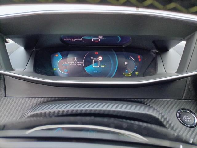 Peugeot 208 image 6