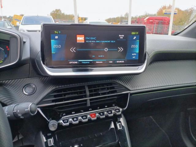 Peugeot 208 image 1