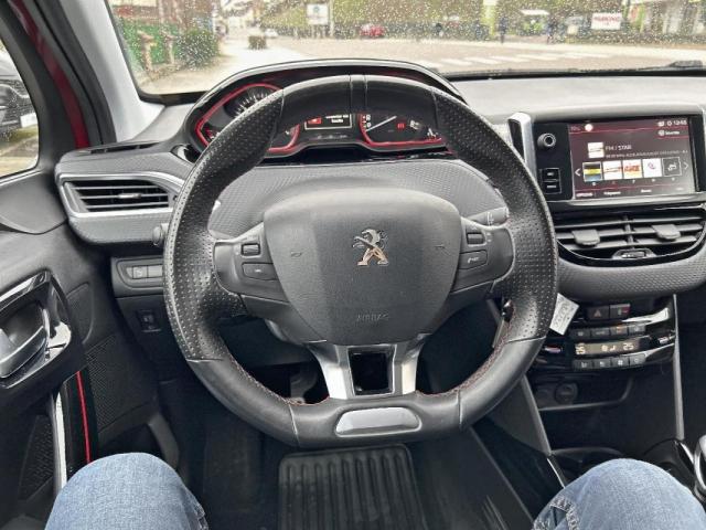 Peugeot 2008 image 3