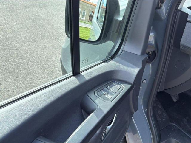 Renault Trafic image 1