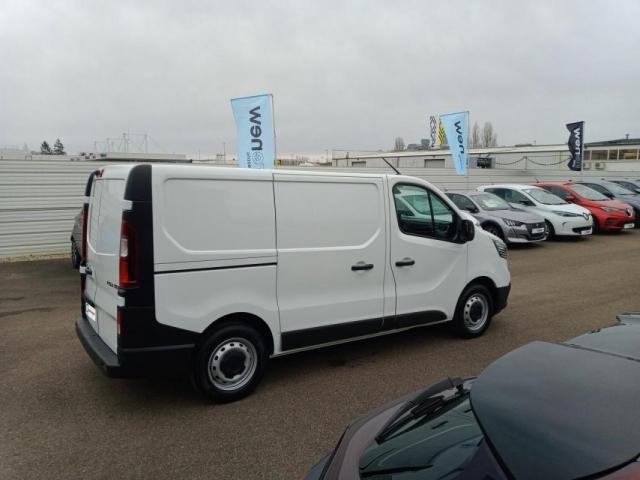 Renault Trafic image 8