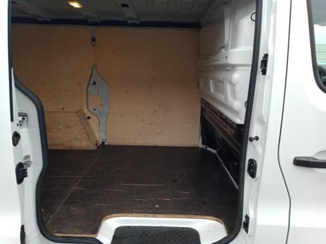 Renault Trafic image 4