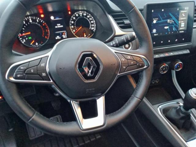 Renault Captur image 8