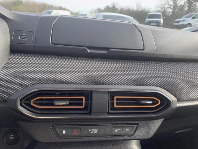 Dacia Sandero image 8