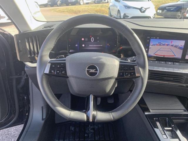 Opel Astra Sports Tourer image 5