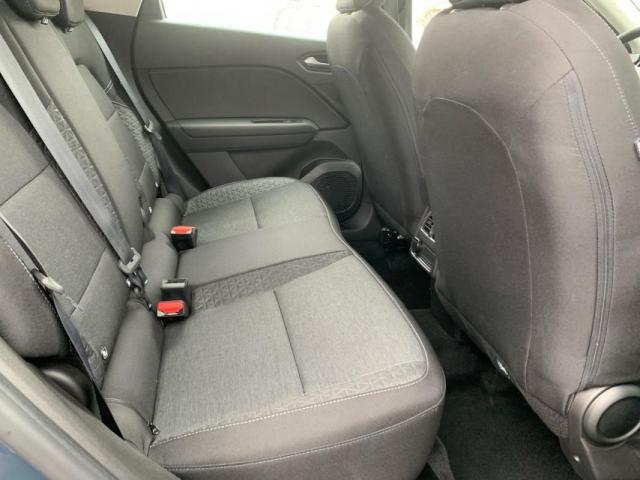 Renault Captur image 1