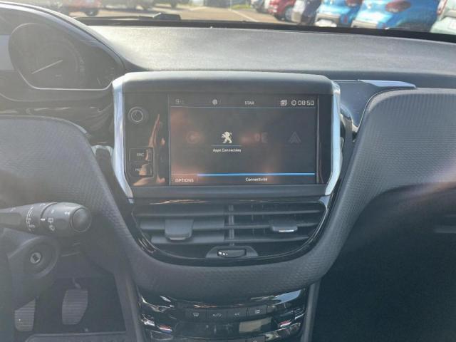 Peugeot 2008 image 8