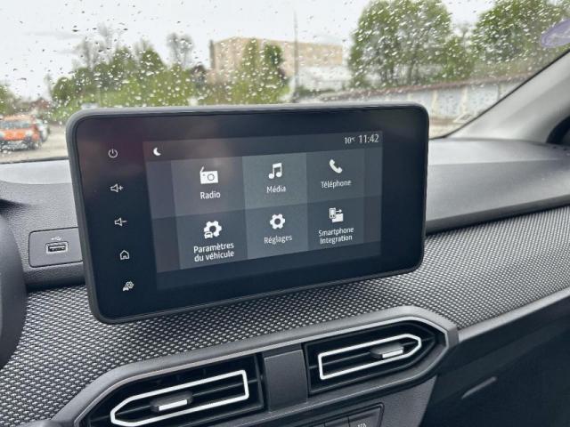 Dacia Sandero image 2