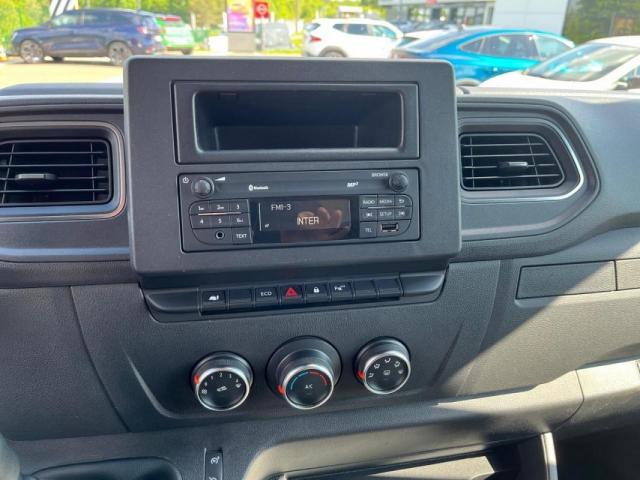 Renault Master image 4