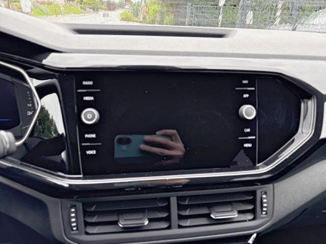 Volkswagen T-Cross image 2