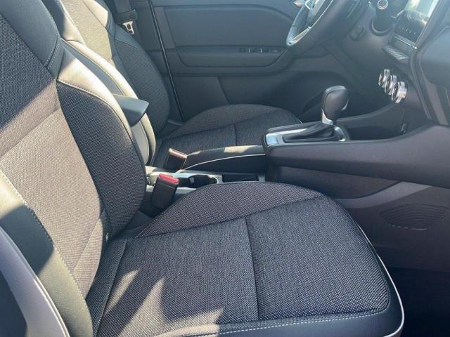Renault Captur image 8