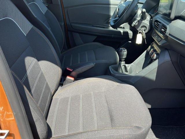 Dacia Sandero image 2