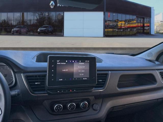 Renault Trafic image 9