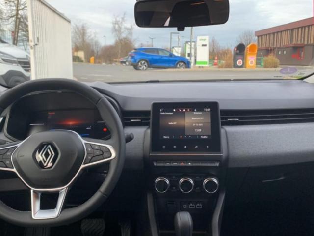 Renault Clio image 2