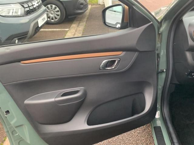 Dacia Spring image 1