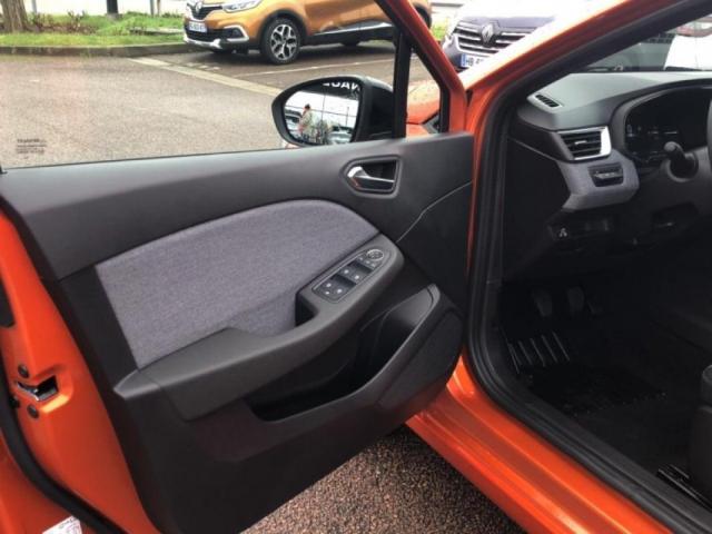 Renault Clio image 9