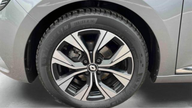 Renault Clio image 7