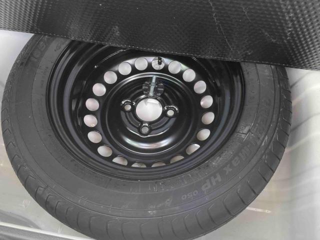 Dacia Spring image 2