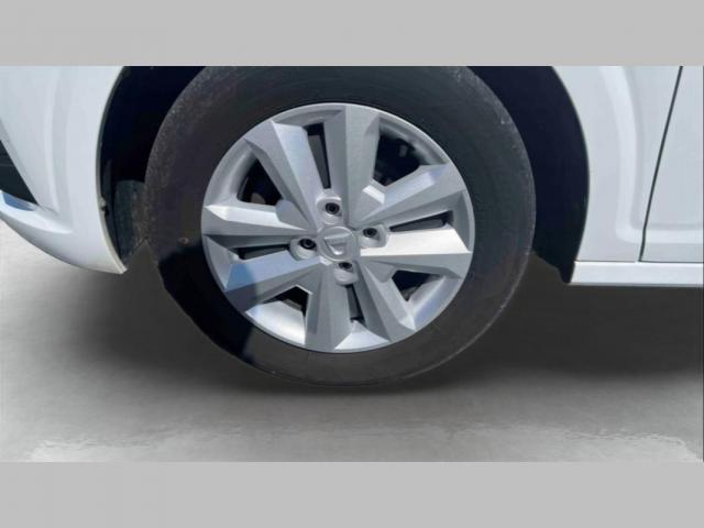 Dacia Sandero image 2