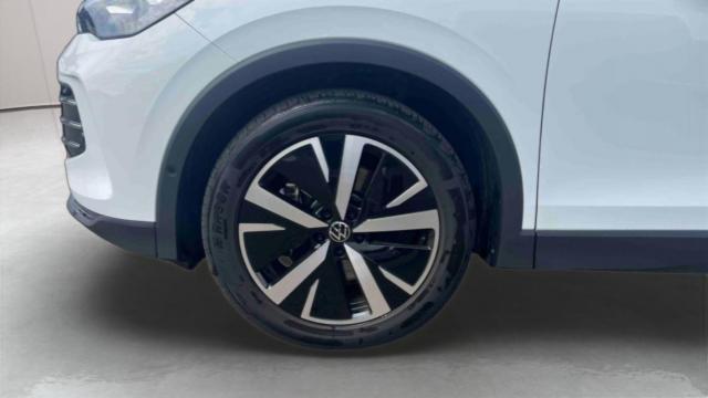 Volkswagen Tiguan image 9