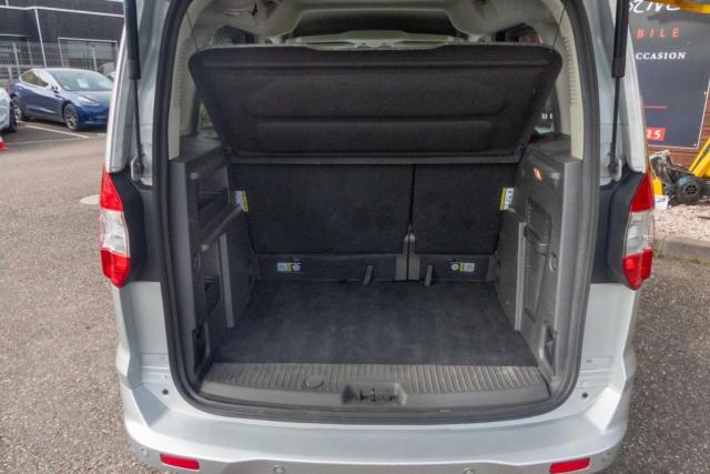 Ford Tourneo image 2