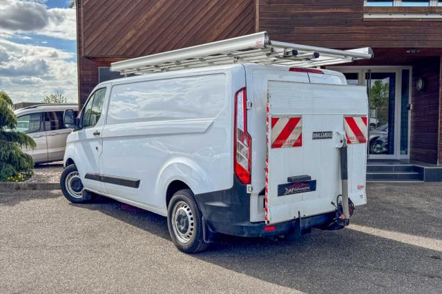 Ford Transit Custom image 9