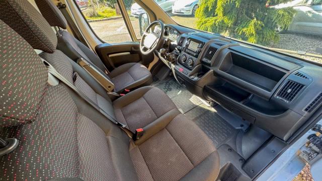 Peugeot Boxer image 2