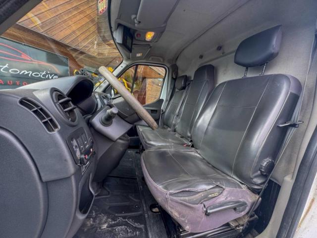 Renault Master image 9