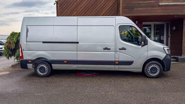 Renault Master image 1