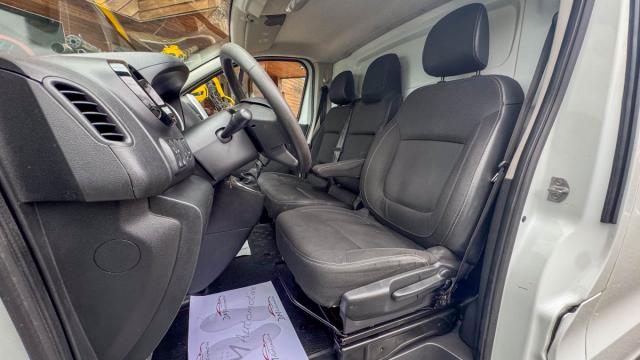 Renault Trafic image 3