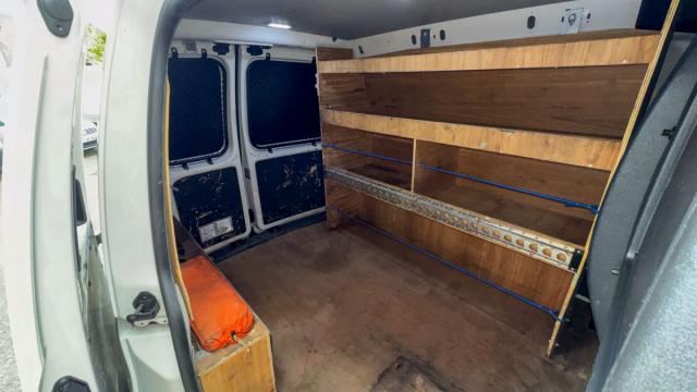 Volkswagen Caddy Van image 8