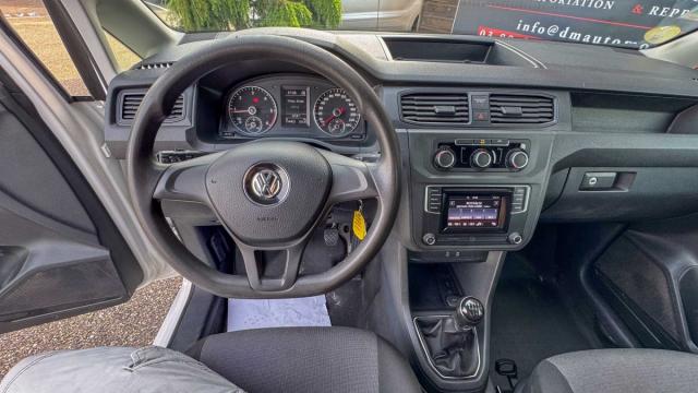 Volkswagen Caddy Van image 7
