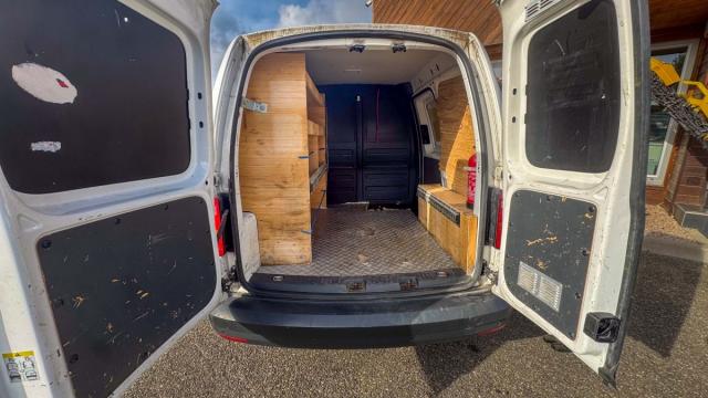 Volkswagen Caddy Van image 1
