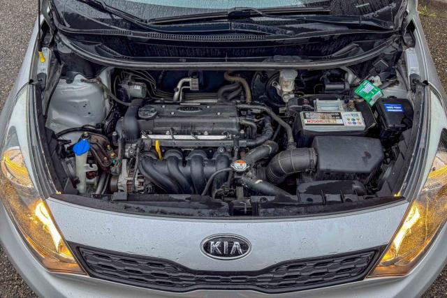 Kia Rio image 3
