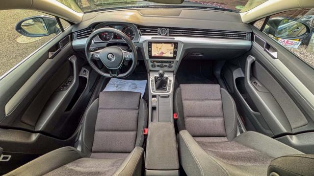 Volkswagen Passat Sw image 6