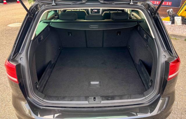 Volkswagen Passat Sw image 7