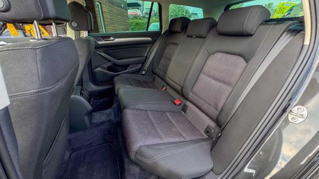 Volkswagen Passat Sw image 5