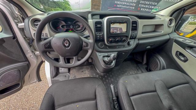 Renault Trafic image 9