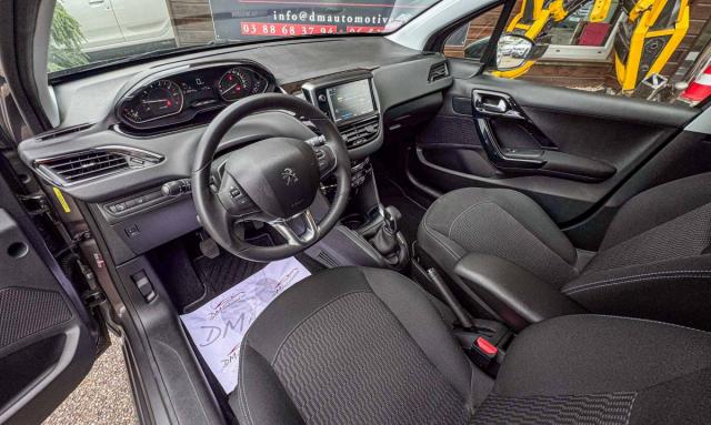 Peugeot 208 image 3
