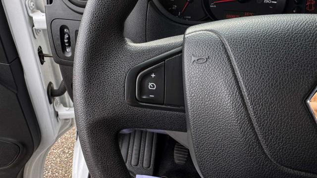 Renault Master image 3