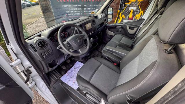 Renault Master image 9