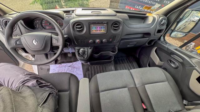 Renault Master image 8