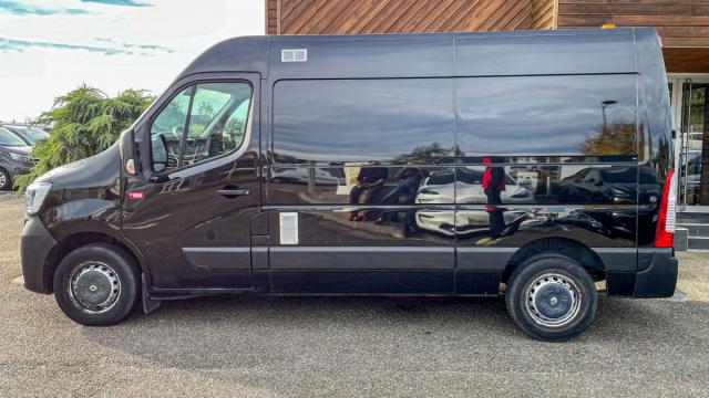 Renault Master image 2