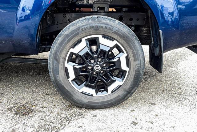 Nissan Navara image 8