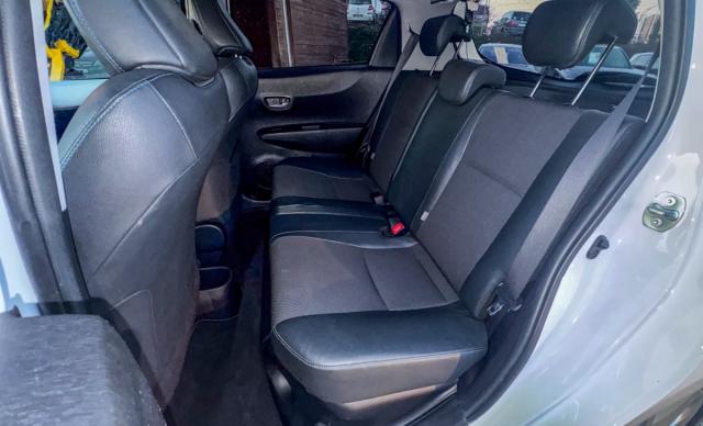 Toyota Yaris image 6