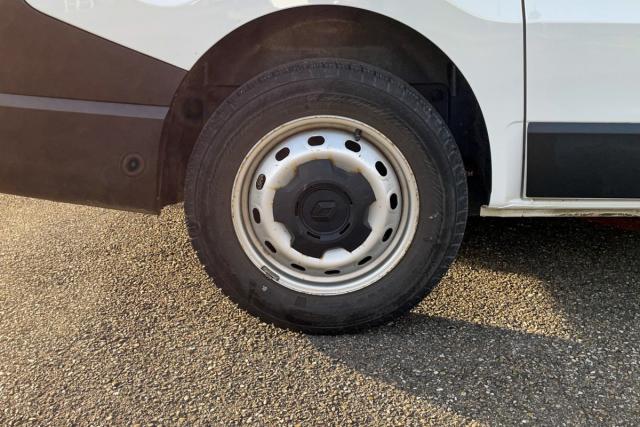 Renault Trafic image 8