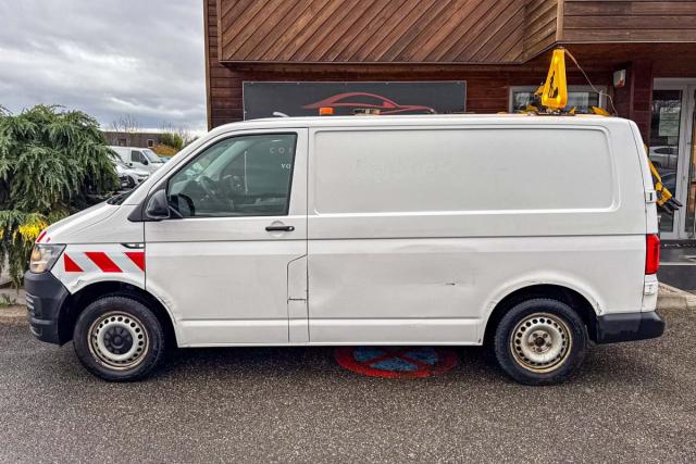 Volkswagen Transporter image 1