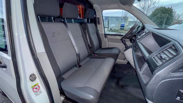 Volkswagen Transporter image 2
