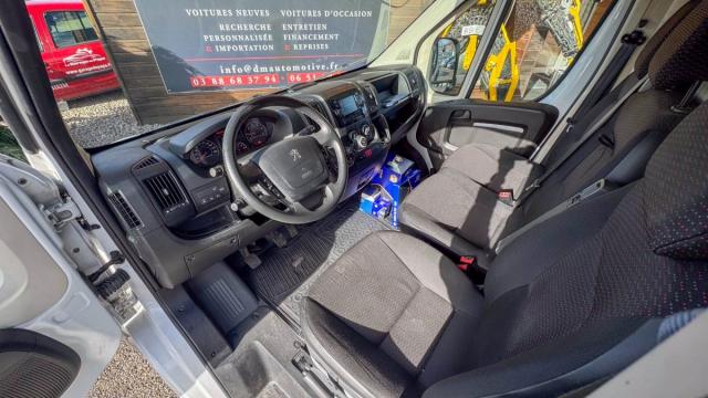Peugeot Boxer image 2